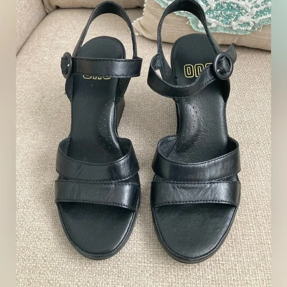 Leather Upper Platform Sandals - Picture 1 of 7